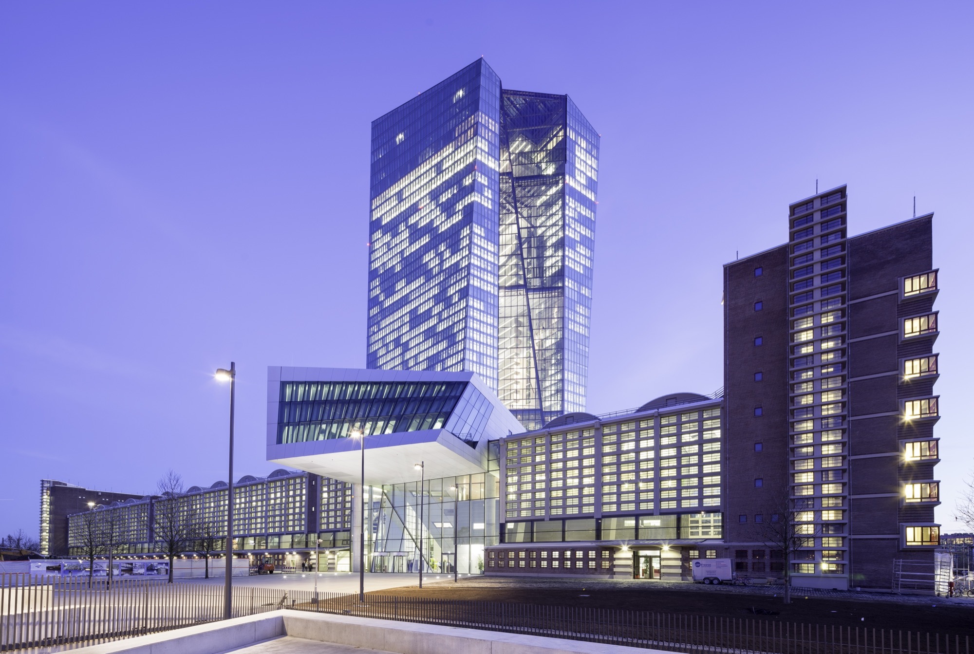 The image shows the European Central Bank building located in Frankfurt, Germany.